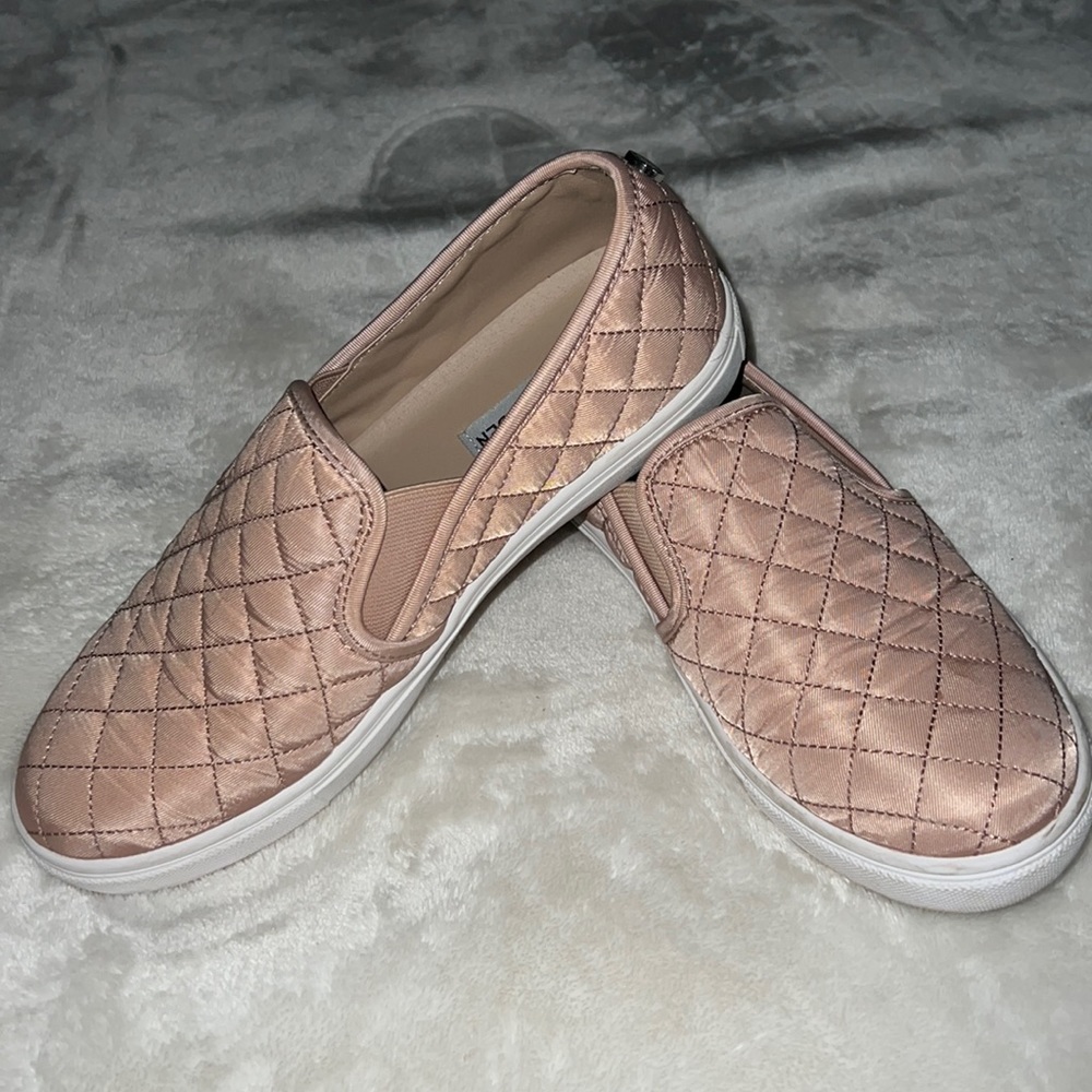 Steve Madden Slip-on Sneaks